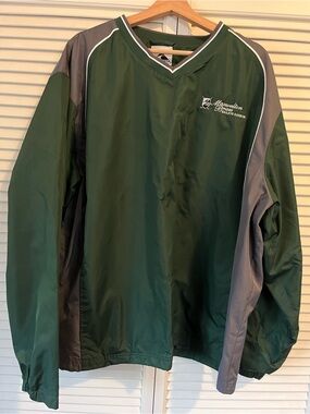 Classic Men’s Windbreaker
